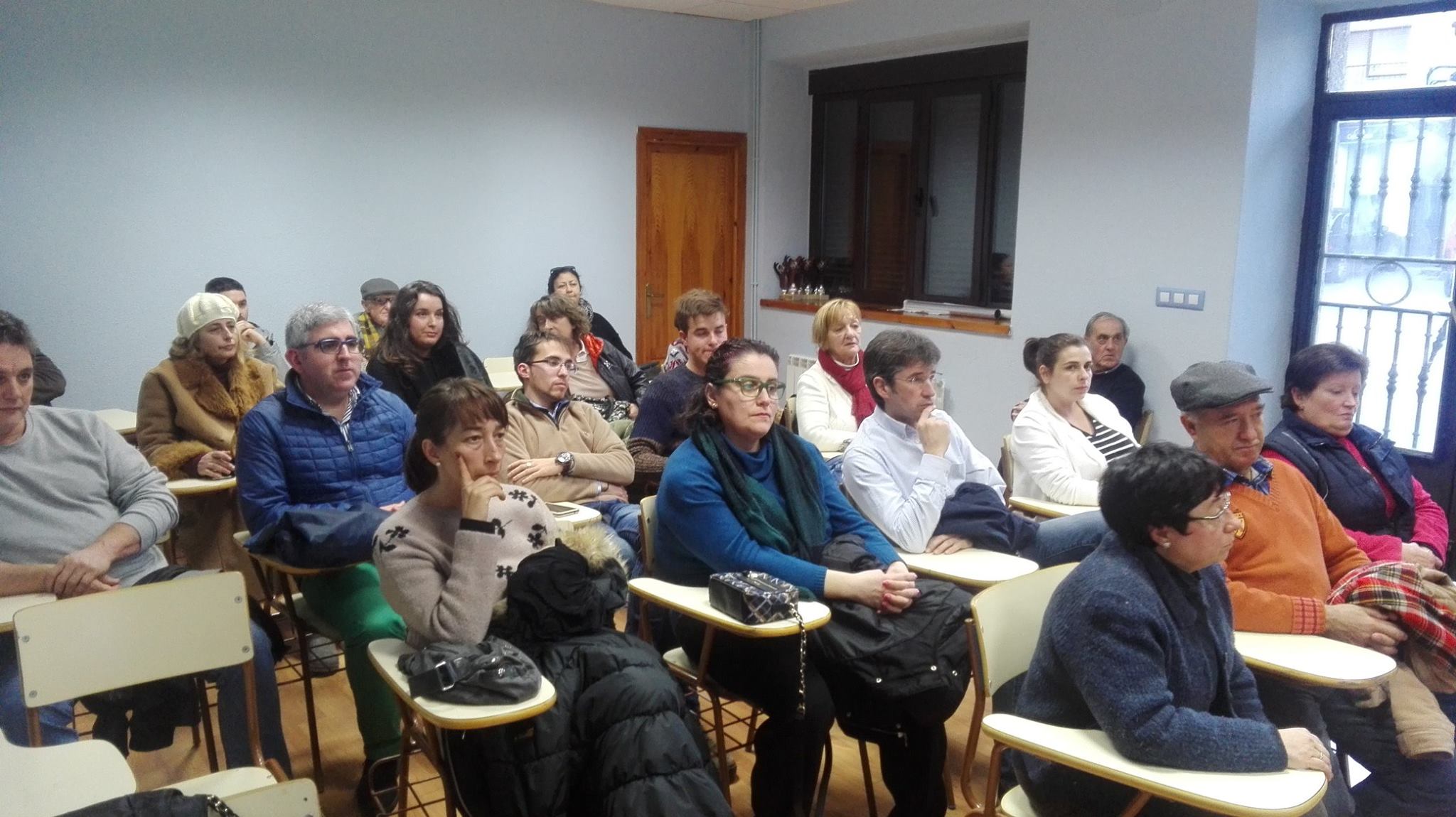 Una treintena de personas aportaron ideas en el inicio del proyecto. Fotos: Ayto. de Linares.