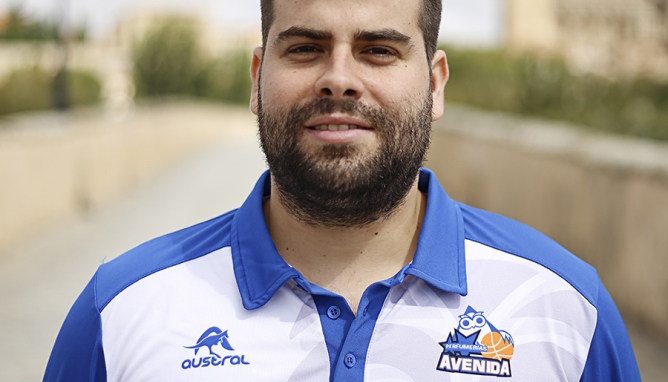 Juanjo García, segundo entrenador del CB Perfumerías Avenida