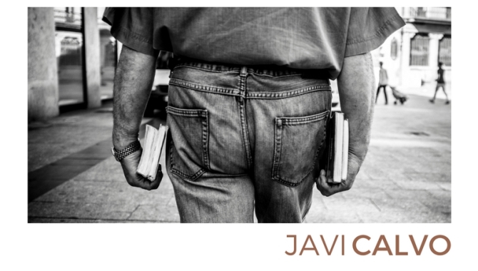 ‘Leyendo en la calle’, primer libro del fotógrafo salmantino Javi Calvo