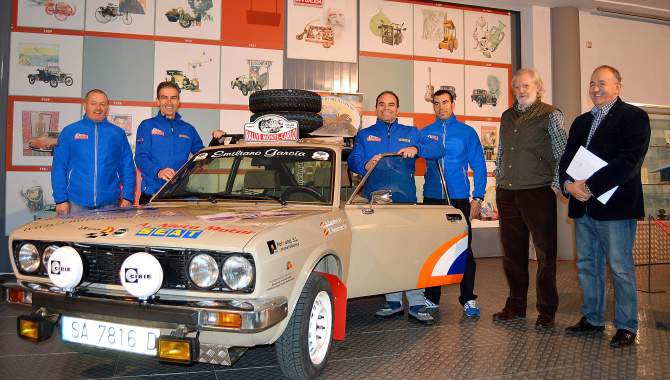 Momento de la presentación del equipo en el Museo de Automoción