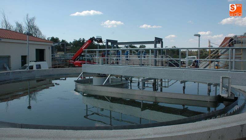 De los municipios de Arribes, solo Lumbrales por tener en su día más de 2.000 habitantes, dispone de EDAR / CORRAL