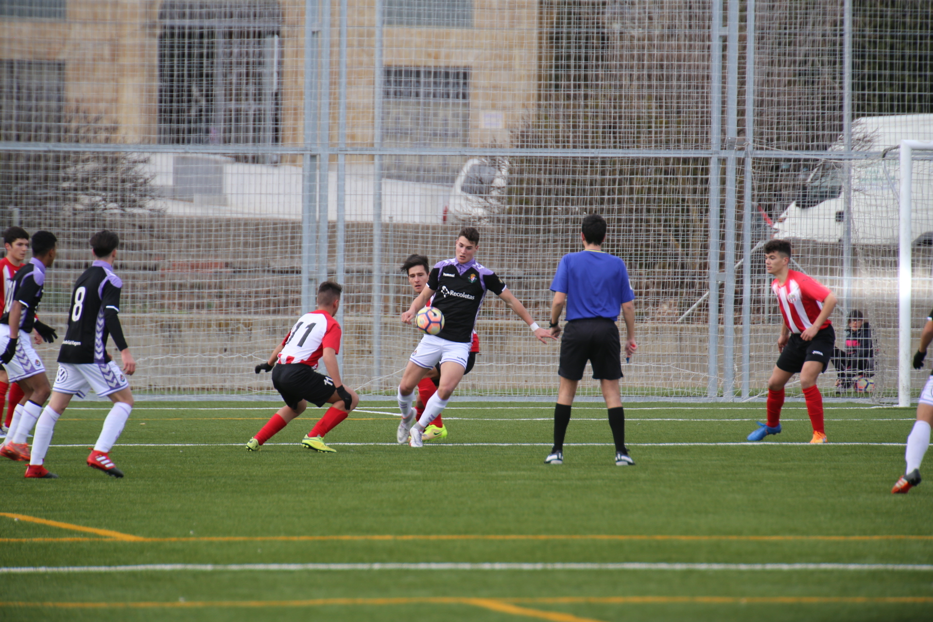 Duro correctivo del Real Valladolid al Pizarrales en La Salud (2-8)