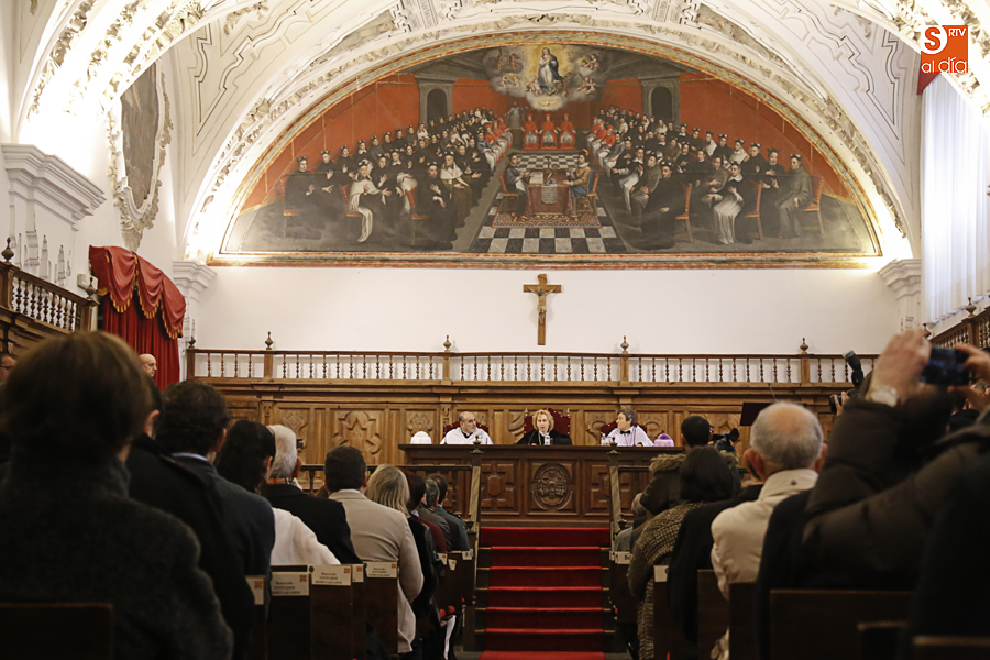 Acto en el Aula Magna de la UPSA. Foto: Alex López