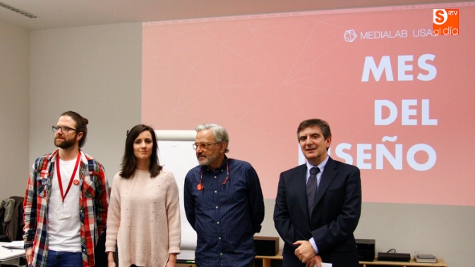 Momento de la inauguración del Mes del Diseño en el edificio I+D+i