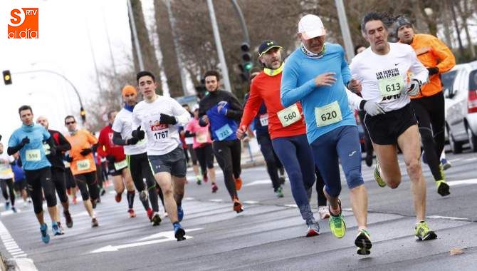 Momento de la salida de la prueba absoluta en la Avenida de Salamanca