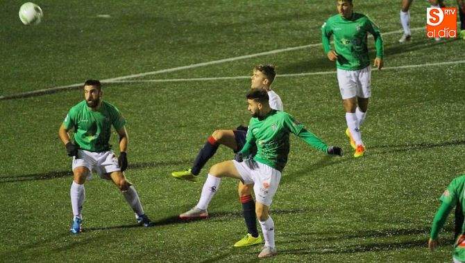 Un momento de un partido del Guijuelo esta temporada