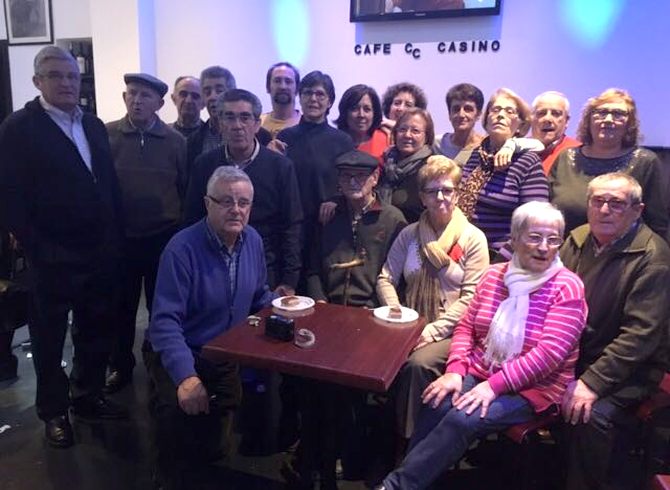 Hasta medio centenar de familiares se reunieron en torno al cumpleaños de Isidoro Ramos