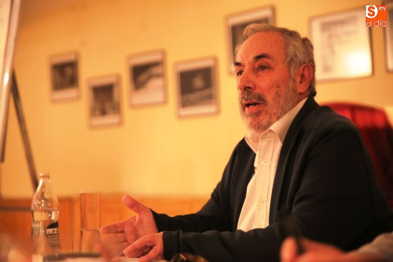 Un momento de la conferencias de Francisco Delgado en el Rona Dalba