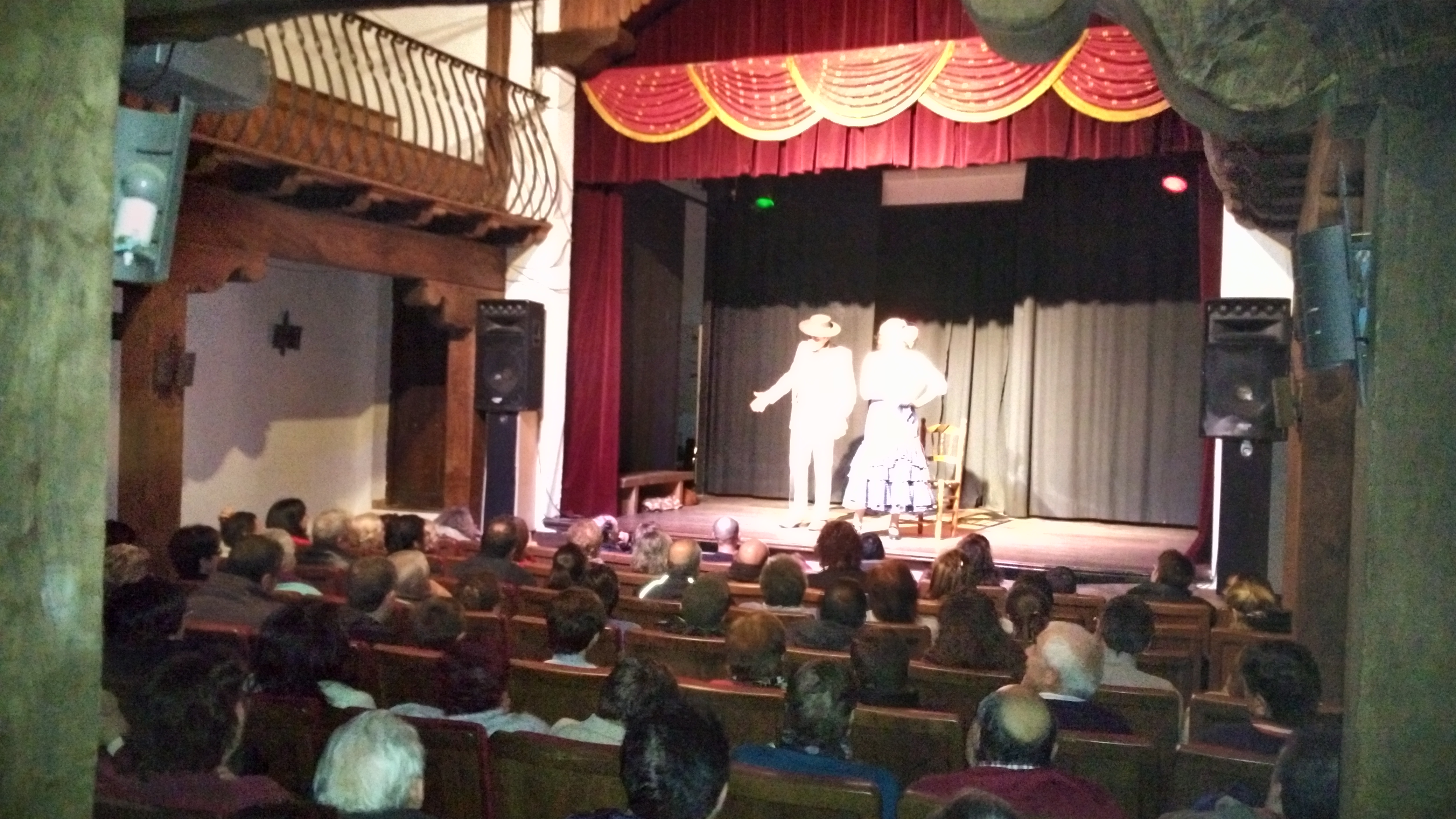 El cine llega al teatro municipal