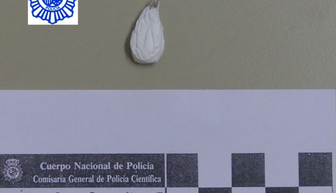 Droga intervenida al detenido