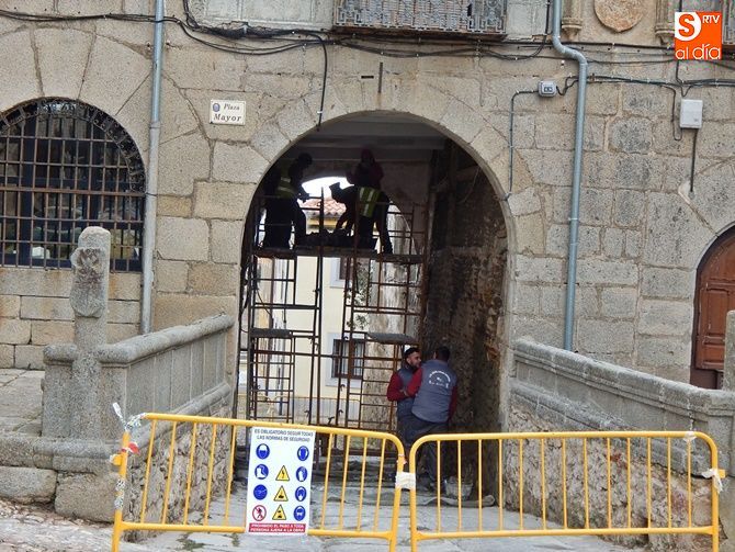 Trabajos para recuperar el arco de los Roderos