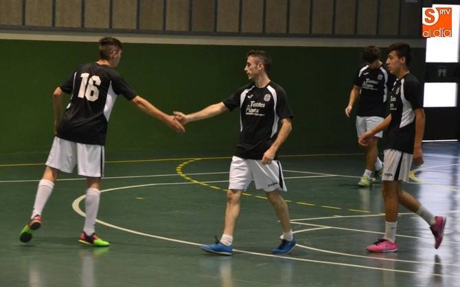 El Tres Columnas golea en Valladolid al Tierno Galván, el colista de la competición (1-8)