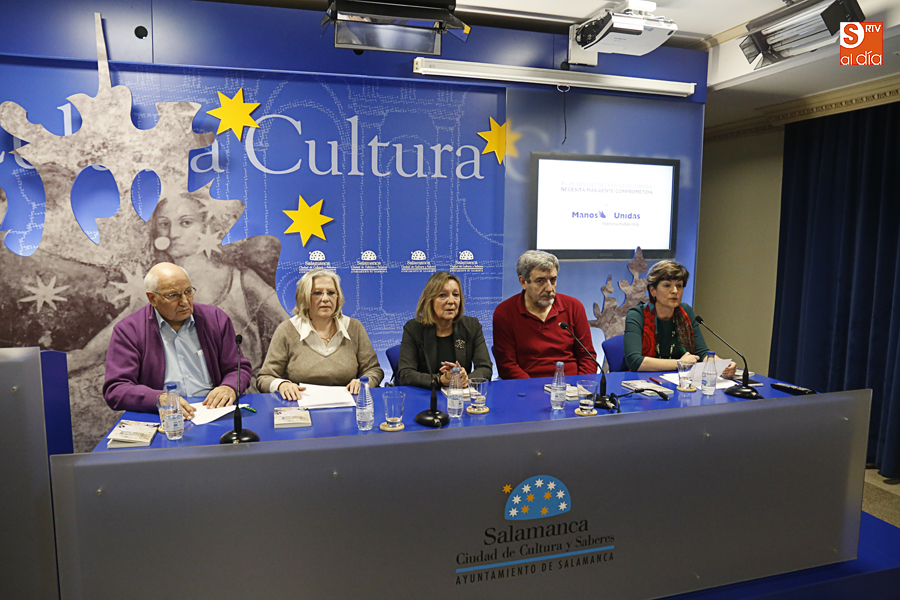 Momento del acto de presentación del poemario Volumen para el grito’ (Foto de Álex López)