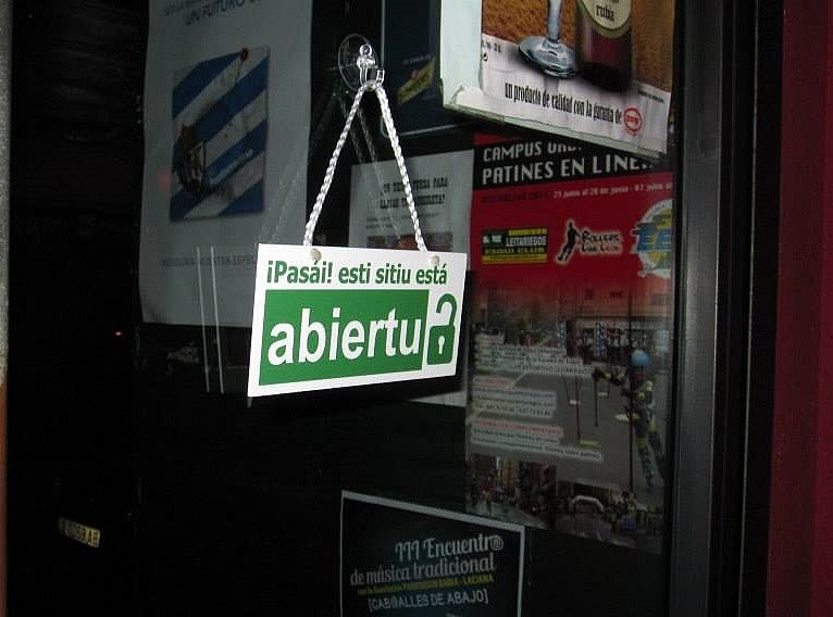 Páique entavia es aína…