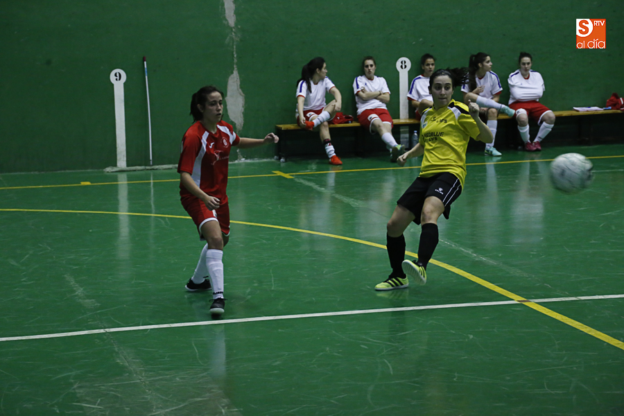 Momento del partido disputado en el Frontón (Foto de Álex López)