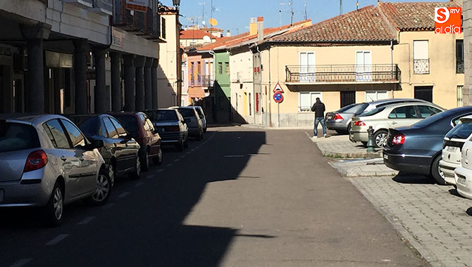 El conocido mercado de la verdura y la fruta se traslada a los aledaños de la iglesia parroquial por las obras de la Plaza de España