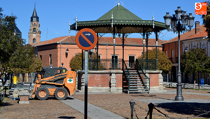 La plaza de España ha sido vallada este martes para dar comienzo a la primera fase de reformas