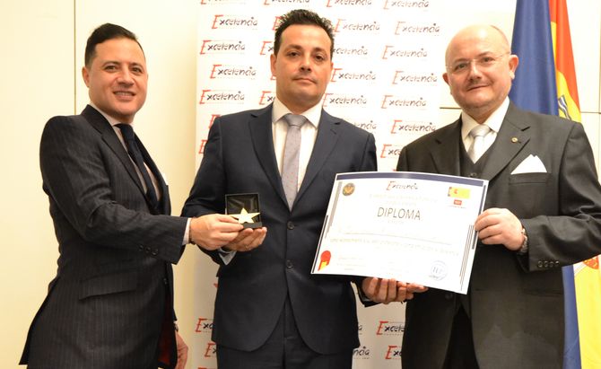 Juan Carlos Robledo recibió el galardón en un acto celebrado en Madrid