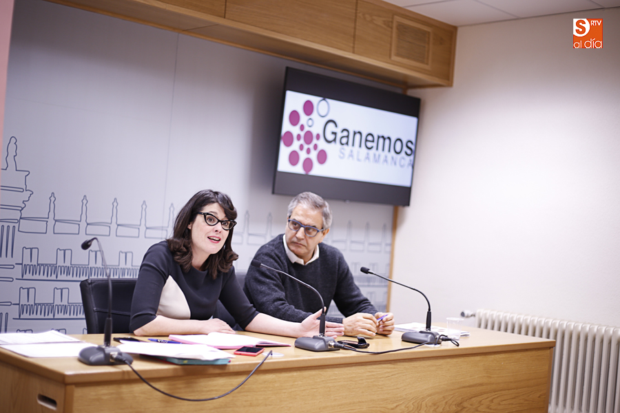 Virginia Carrera y Gabriel Risco, concejales de Ganemos. Foto: Alejandro López