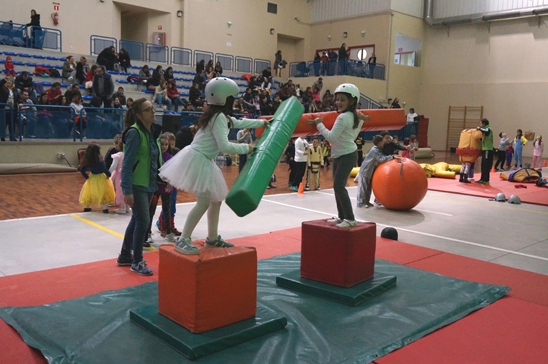 Lunes de Carnaval en Villares de la Reina con una divertida gincana infantil