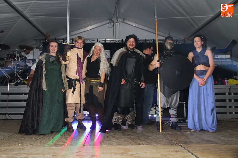 Primer premio de grupo: Juego de Tronos