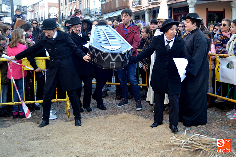 Fuego y lamentos para despedir a la sardina...y el carnaval