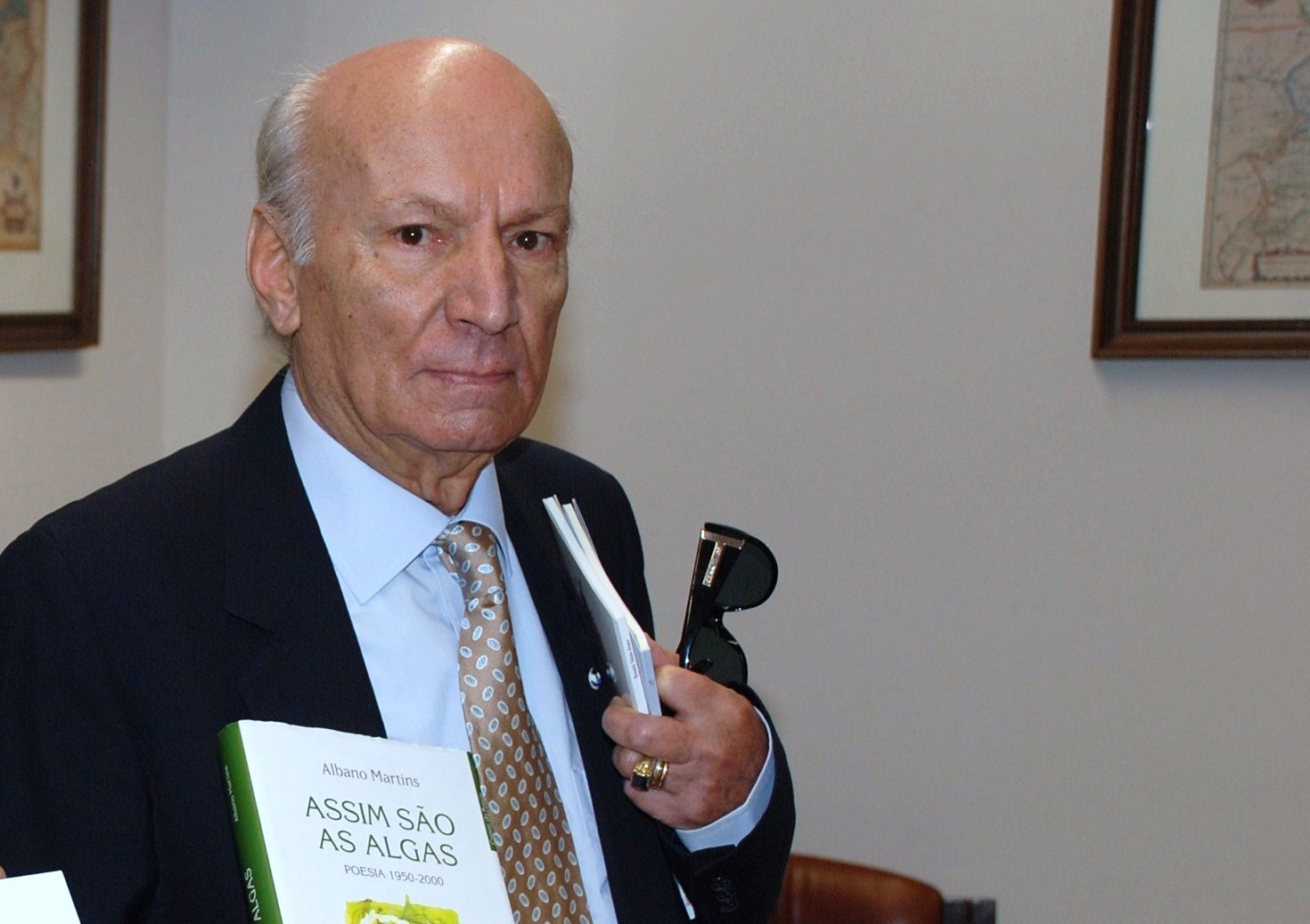 Hombres por la mujer. Poetas del mundo convocados desde Salamanca