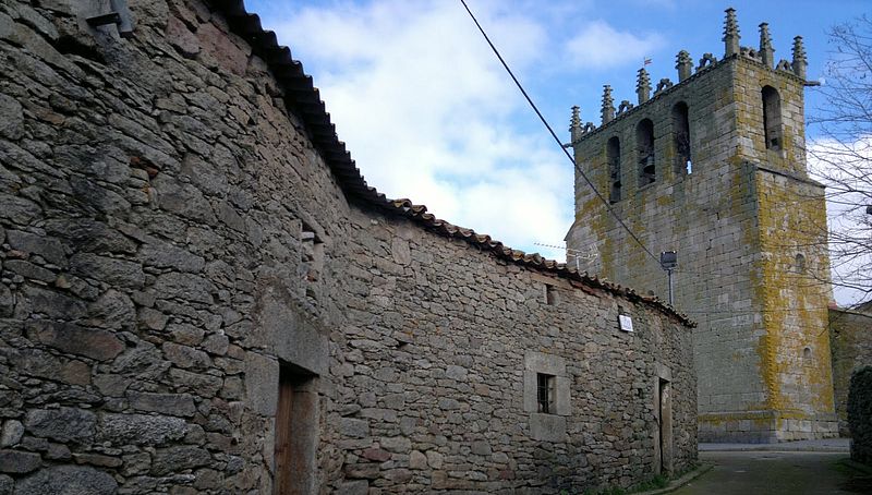 La torre de Guadramiro es un edificio de estilo gótico plateresco de 22 metros de altura