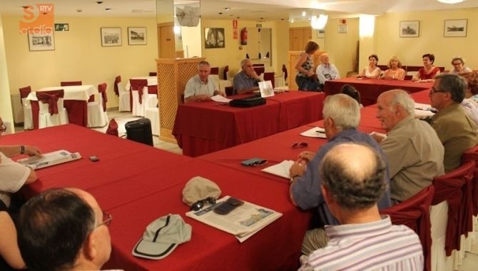 Tertulia Rona Dalba, cada martes un tema