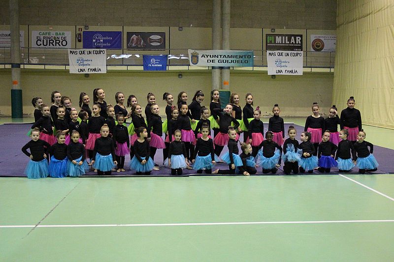 Alumnas de Gimnasia Rítmica de Guijuelo.