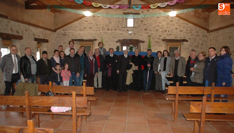 Vecinos de Cipérez y asistentes a la charla ofrecida por el Gran Maestre, Armando Méndez