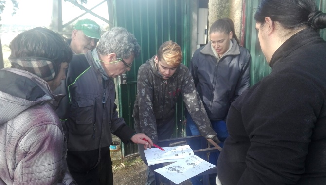 Los jóvenes de las dos localidades se inician en la forja y la solda