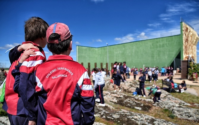 Alumnos del Colegio Santa Teresa en Juzbado