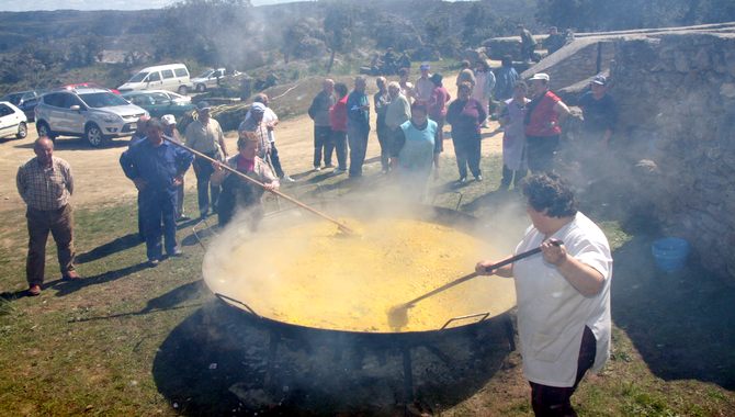 El Viernes Santo se celebrará una gran paellada en el Teso de San Cristóbal