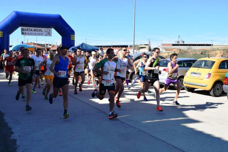 Momento de la salida de la prueba absoluta en la localidad de Arapiles