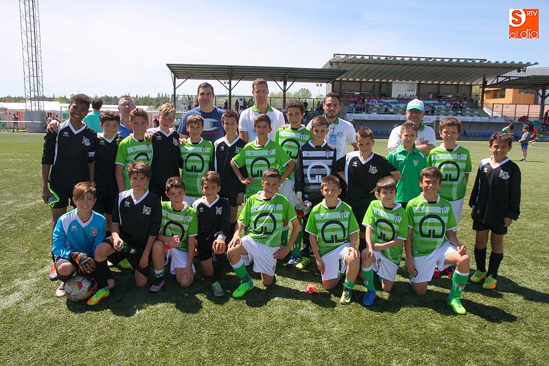 El Guijuelo Benjamín tras su semifinal contra el Vitoria.