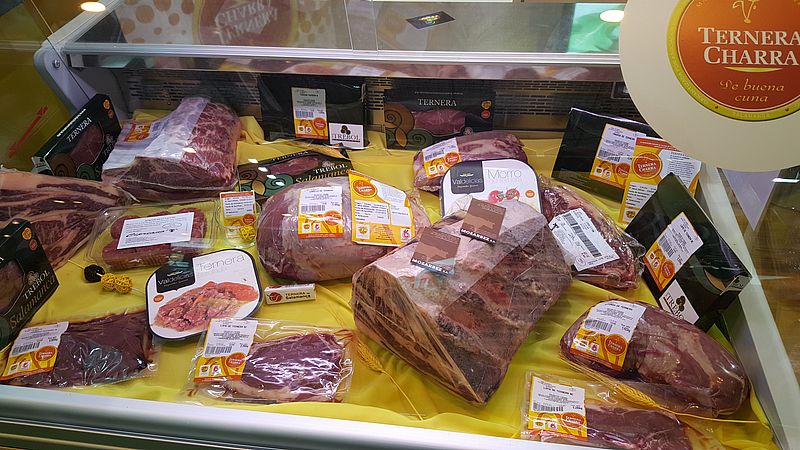 La carne de Ternera Charra se ofrece con un etiquetado claro y conciso que ayuda al comprador.