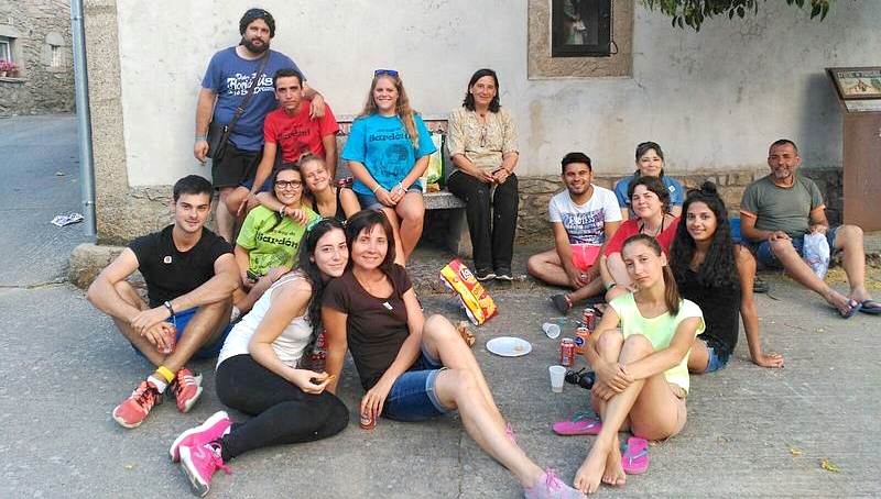 Participantes en el último campo de trabajo celebrado en Monleras en agosto de 2016