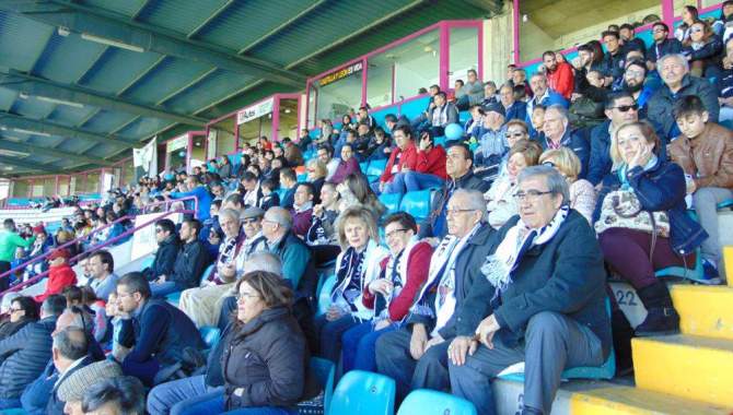 El público volverá a llenar las gradas de Tribuna del Helmántico para ver el ascenso de su equipo