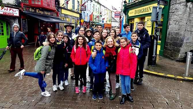 Los responsables de la Academia Líder viajaban hasta Galway Irlanda junto a un grupo de peñarandinos