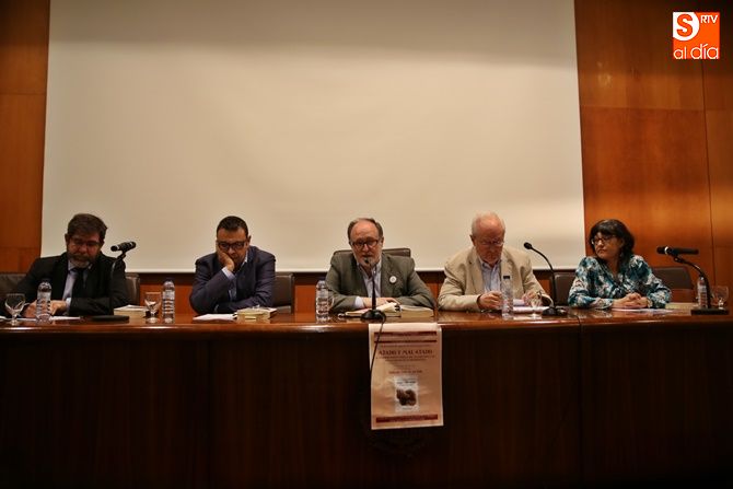 Acto de presentación del libro Atado y mal atado