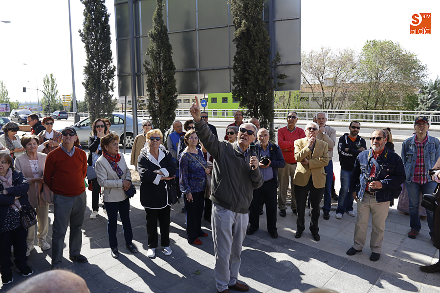 El recorrido por la Salamanca comunera ha estado dirigido por Jesús Málaga. Foto: Alejandro López