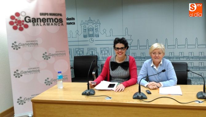 Virginia Carrera y Pilar Moreno, en la sala de prensa del Ayuntamiento