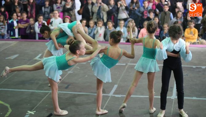 Exhibición de danza en Villamayor. Fotos: Alberto Martín