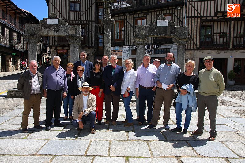 Unos veinte militantes socialistas compartieron mesa con Demetrio Madrid.