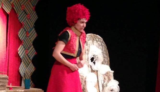 Cuentos de cartón de la compañía Cabeça de Vento en la Biblioteca Pública Villamayor