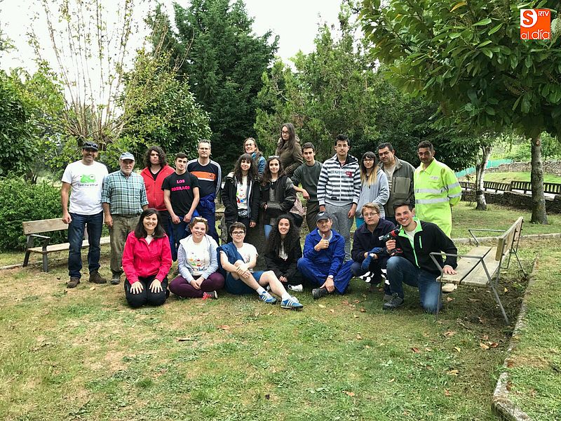 Los voluntarios trabajaron en el conocido parque de La Charca