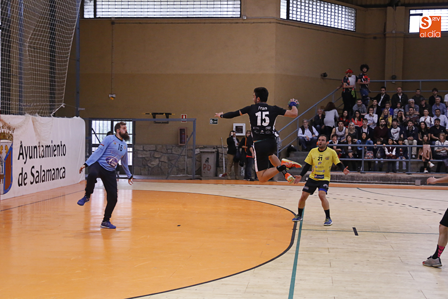Momento del partido en el Río Tormes entre el Ciudad de Salamanca y el Soria (Foto de Álex López)
