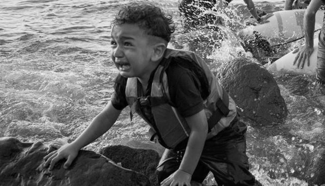 Esta charla coloquio pretende “acercar la realidad que viven las personas refugiadas a los y las estudiantes de Salamanca”