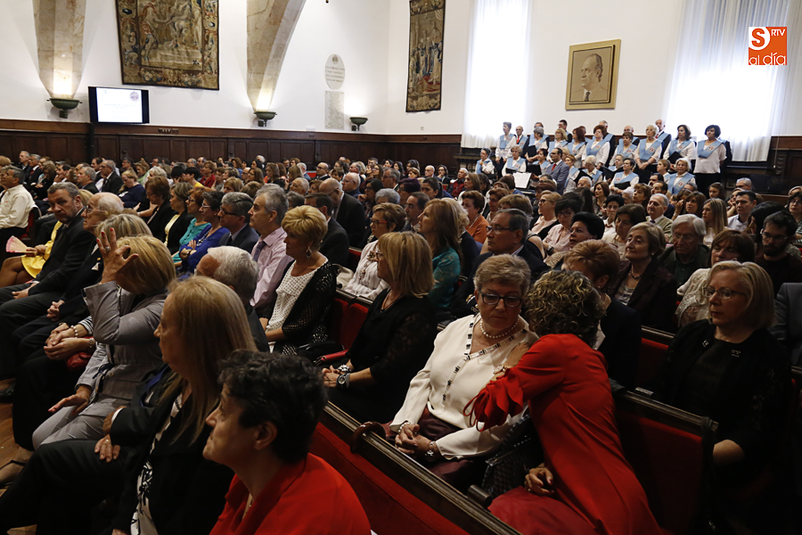 Tradicional acto de graduación en el Paraninfo (Foto de Álex López)